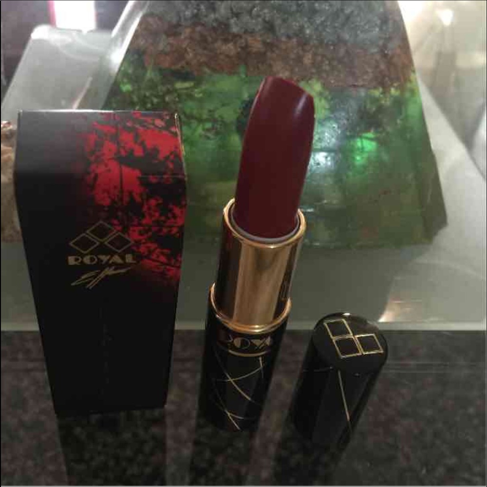 Brand new Royal Lipstick #065